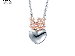 Подарок ко дню Святого Валентина - серебряный кулон сердце в короне